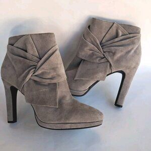 Gianni Bini Women’s Leather Gray Suede Ankle Boots Bootie Zip Bow